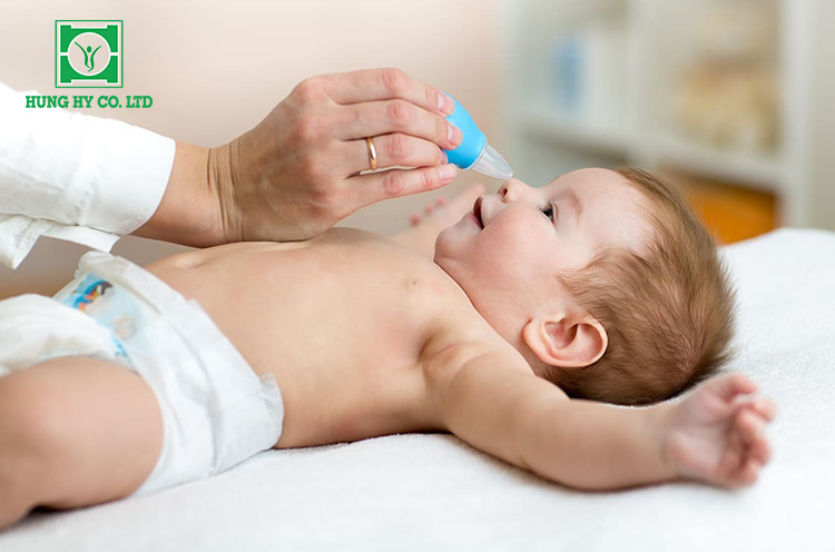 Máy hút mũi giúp thông mũi để trẻ sơ sinh ngủ, thở và ăn uống thoải mái hơn
