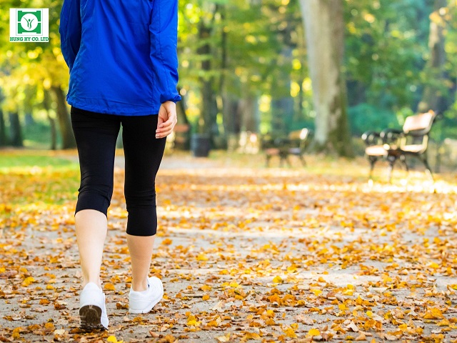 Đi bộ có thể giúp tăng cường cơ bắp ở chân của bạn