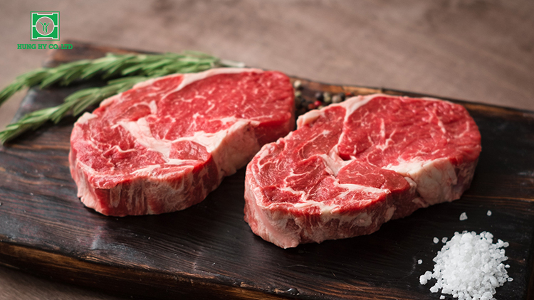 Viêm xoang kiêng ăn gì? Bạn cũng nên tránh ăn thịt đỏ như thịt cừu, thịt bò, thịt heo